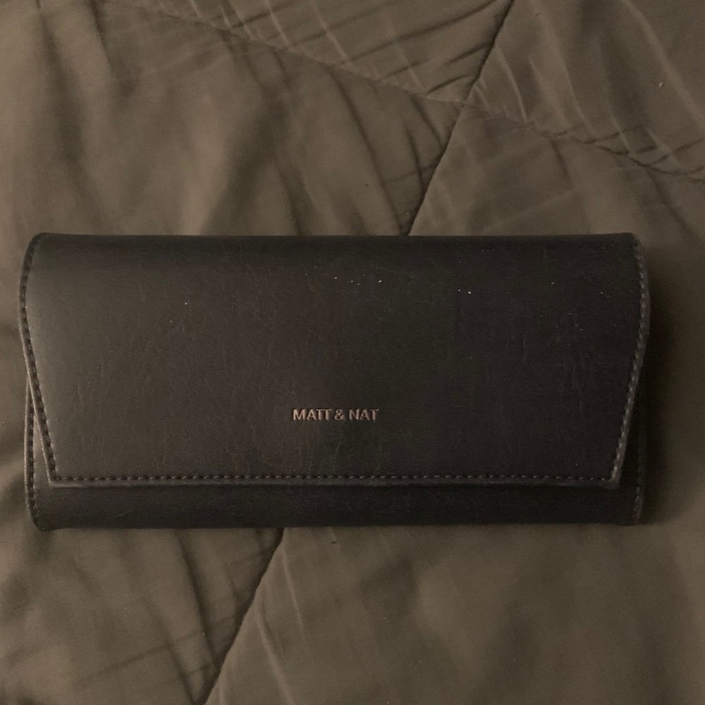 Navy Blue Matt & Nat Vera Wallet (Like New)